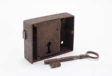 Antikes Kastenschloss