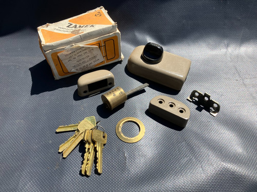 Ddr neu zamek 60 - neu,