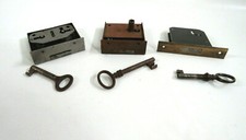 3 alte Möbelschlösser